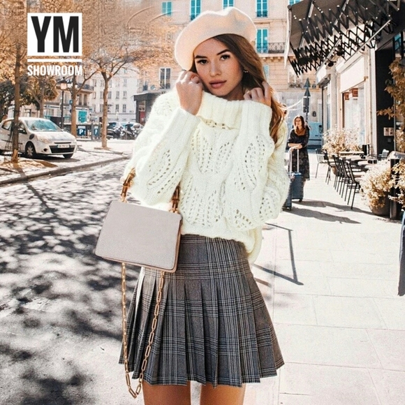 Cute turtleneck sweater - Picture 3 of 5